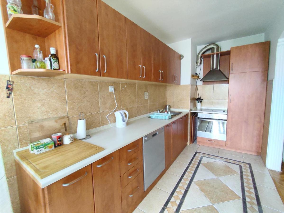 Central Spacious Apartment In Prishtinë Luaran gambar